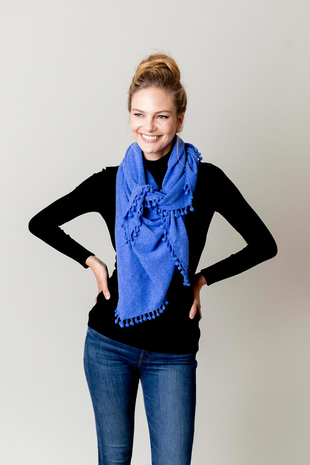 Pom-Pom Triangle Wrap - Ocean